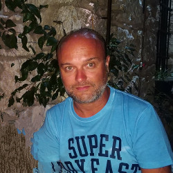 Άρης Γκόγκας