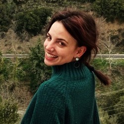 Λένα Λαμπροπούλου