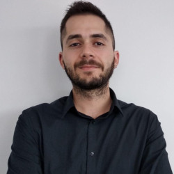 Γιώργος Πατεράκης